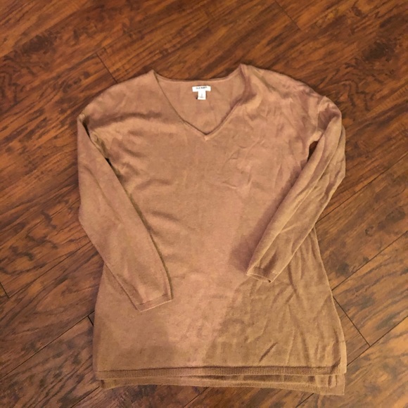 Old Navy Sweaters - Old Navy V Neck Sweater